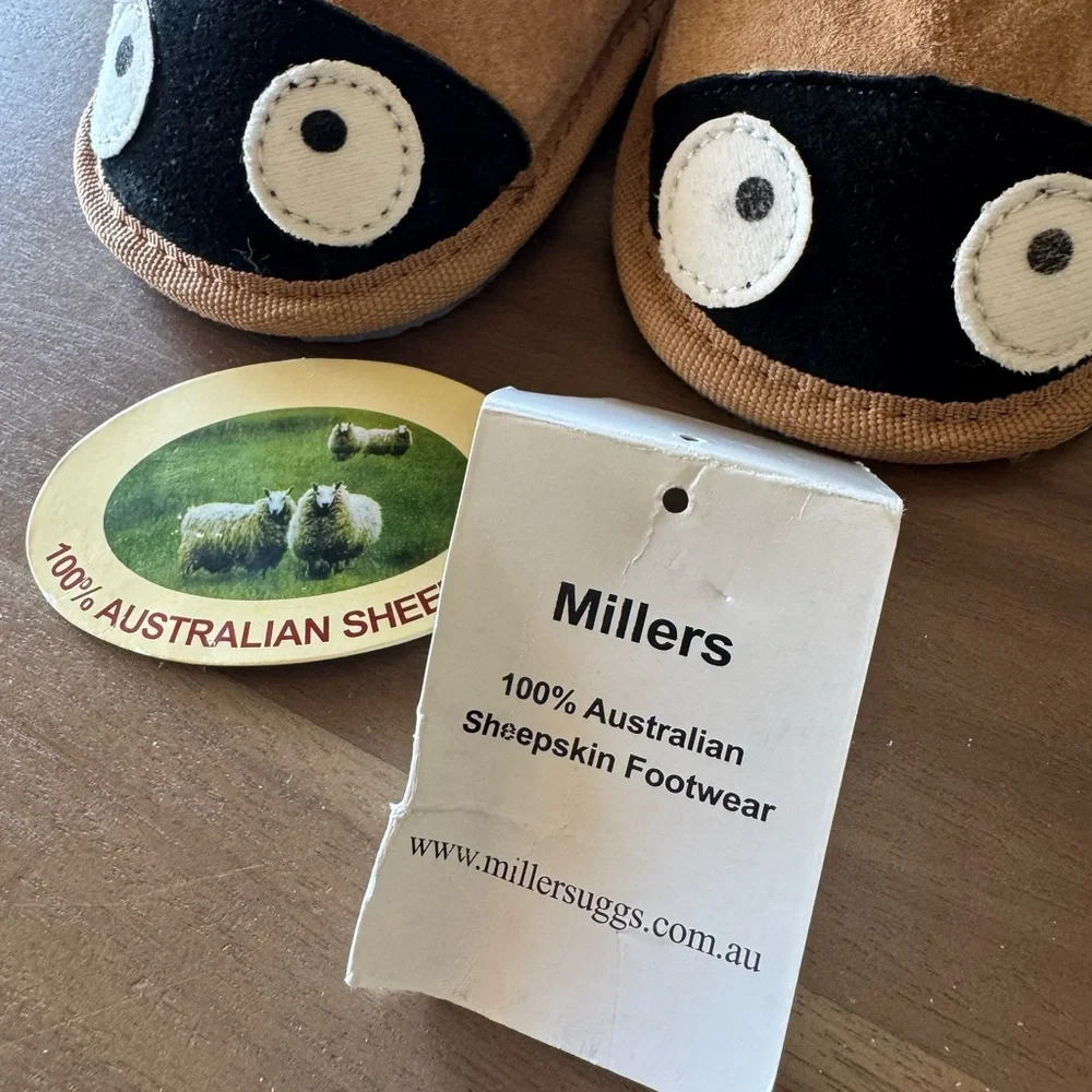NWT Uggs Brown Baby Booties - size 1/2 baby